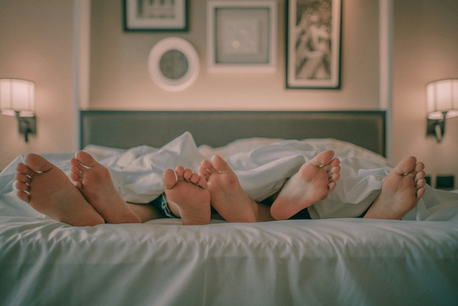 Swinging vs Polyamory
